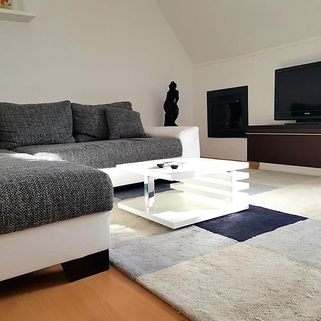 Apartment Am Suedpark Erfurt - Inkl Garten Mit Sitzlounge - Zentrumsnah Luaran gambar