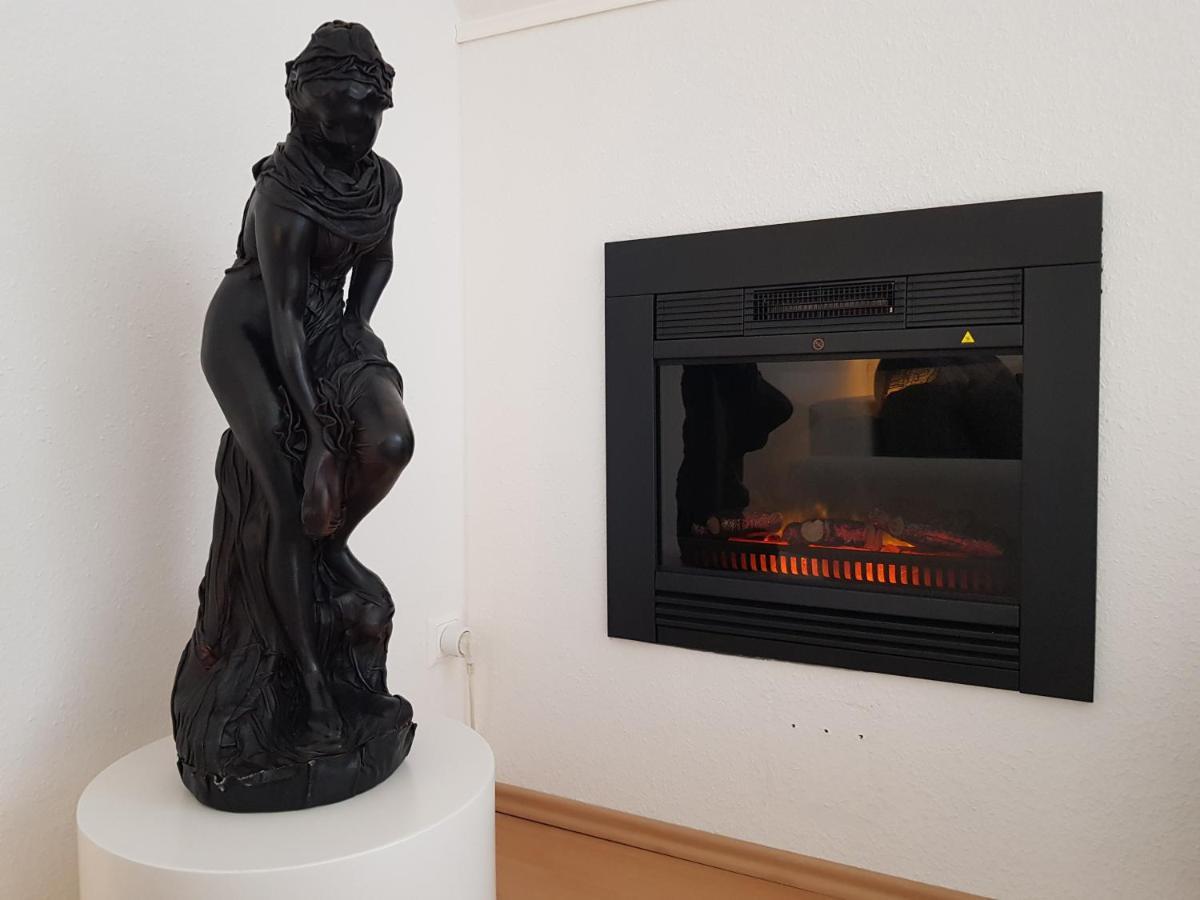 Apartment Am Suedpark Erfurt - Inkl Garten Mit Sitzlounge - Zentrumsnah Luaran gambar