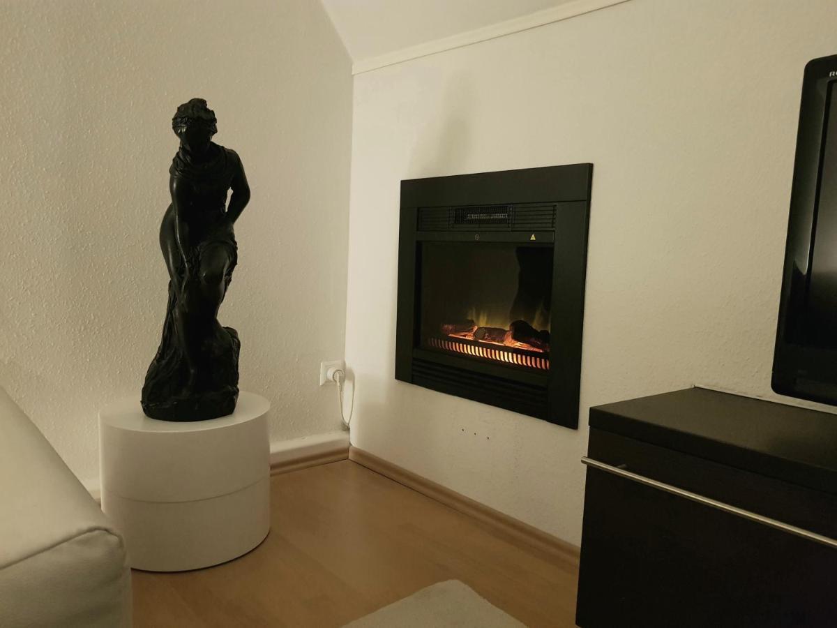 Apartment Am Suedpark Erfurt - Inkl Garten Mit Sitzlounge - Zentrumsnah Luaran gambar