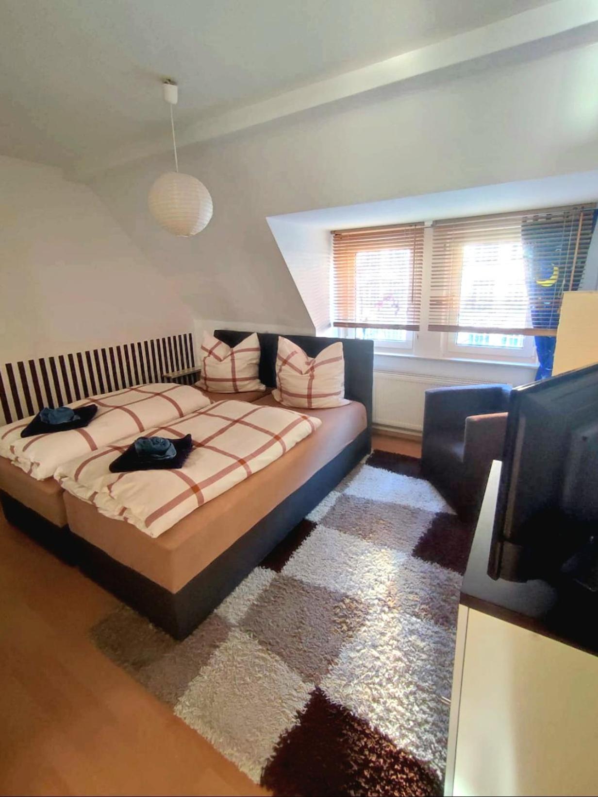Apartment Am Suedpark Erfurt - Inkl Garten Mit Sitzlounge - Zentrumsnah Luaran gambar