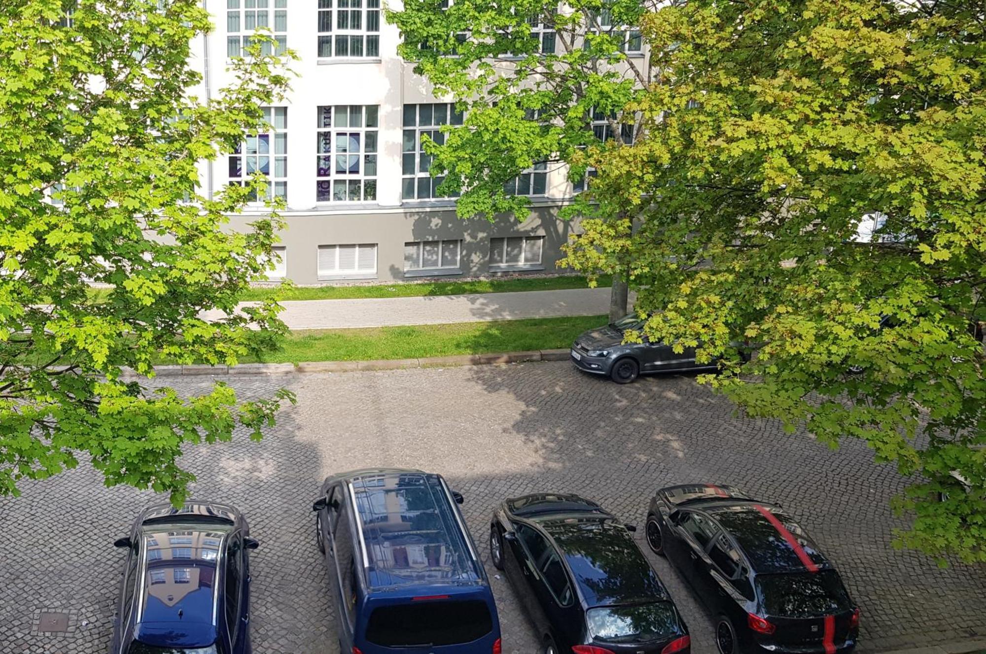 Apartment Am Suedpark Erfurt - Inkl Garten Mit Sitzlounge - Zentrumsnah Luaran gambar