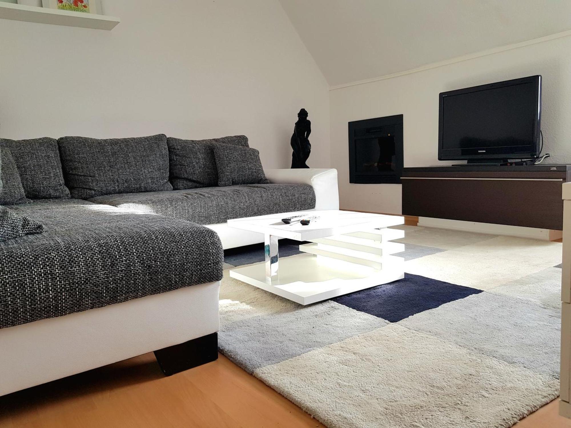 Apartment Am Suedpark Erfurt - Inkl Garten Mit Sitzlounge - Zentrumsnah Luaran gambar
